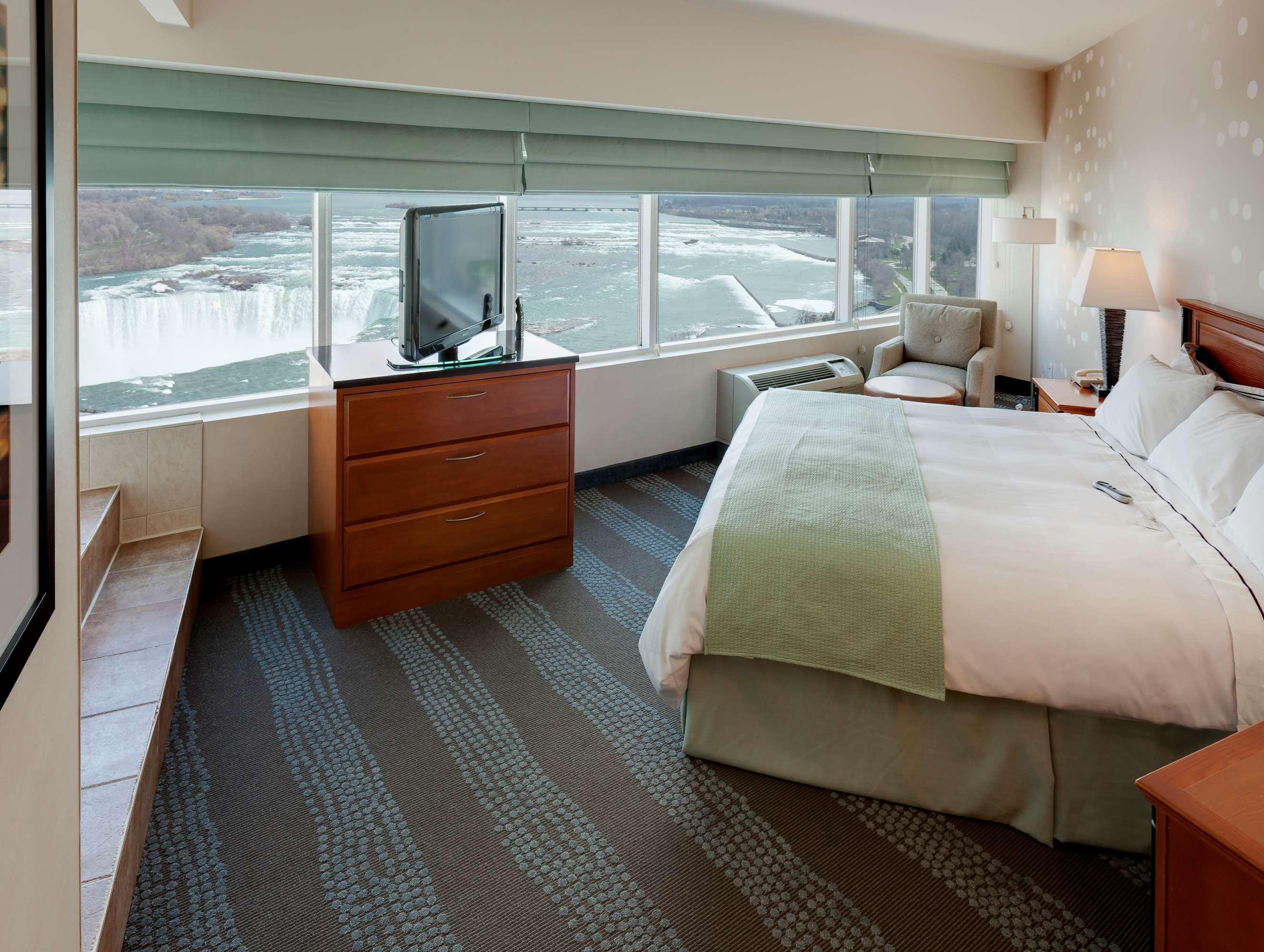 Radisson Hotel & Suites Fallsview Niagara Falls Rom bilde